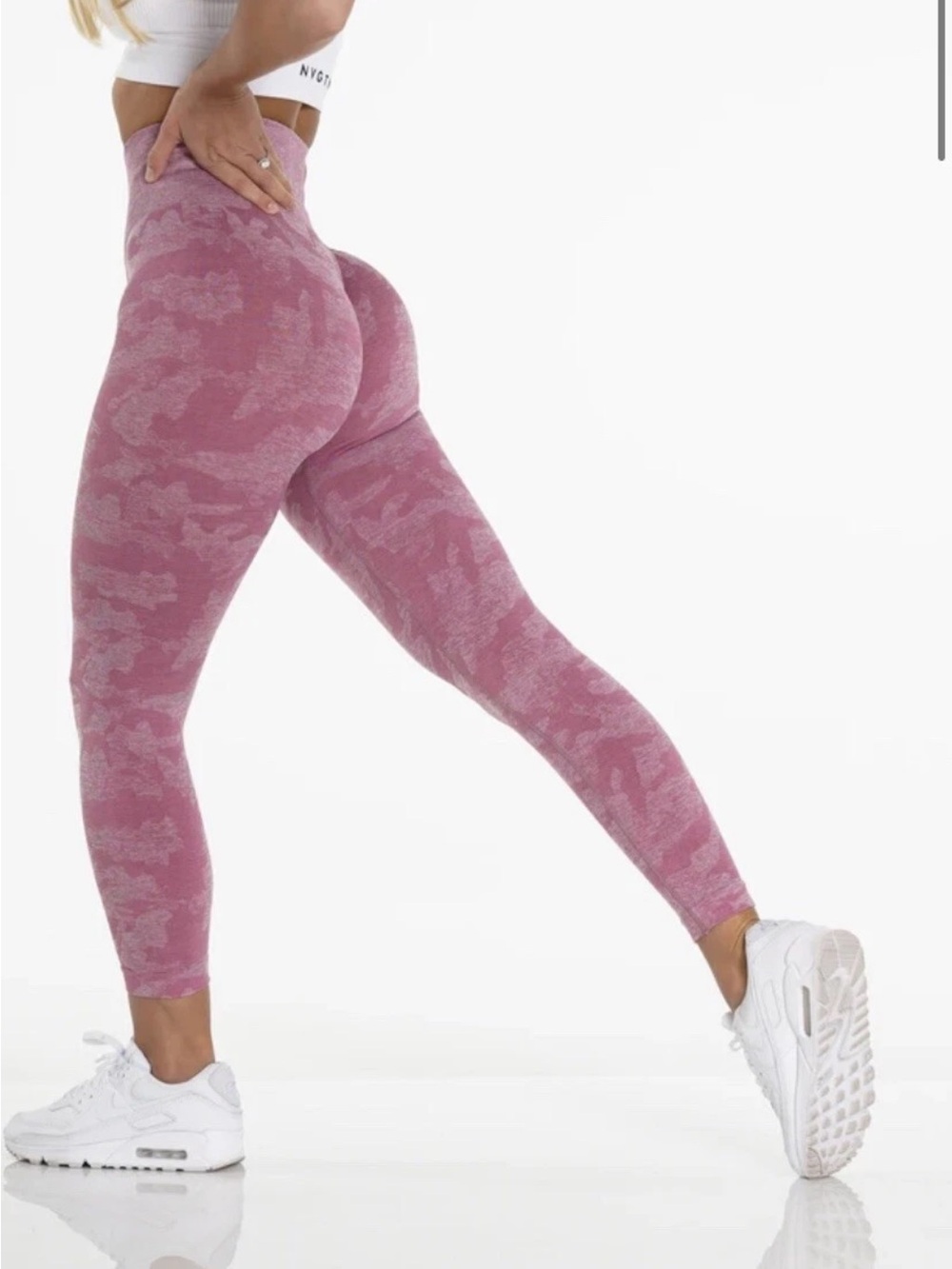 NVGTN Seamless Pink Camo Leggings Size Small